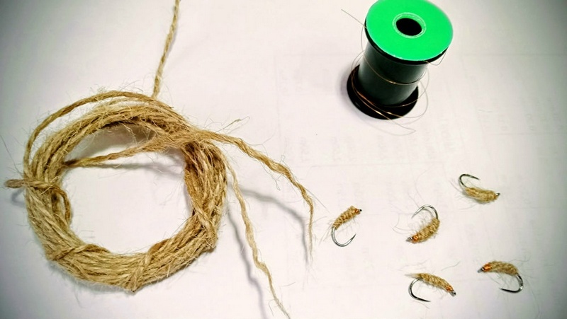 мушка из льняной нитки.jpg